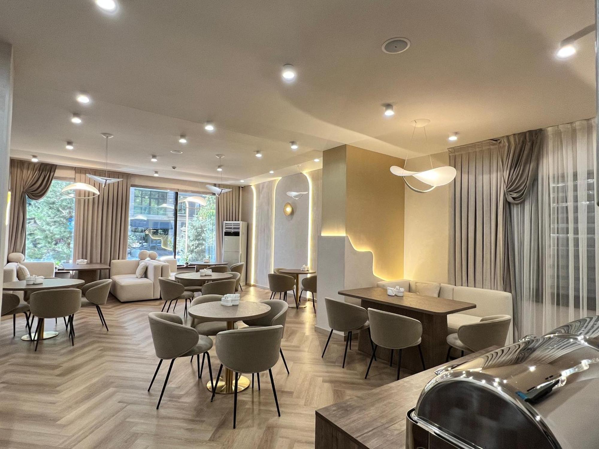 Hotel Fn شيمكنت المظهر الخارجي الصورة