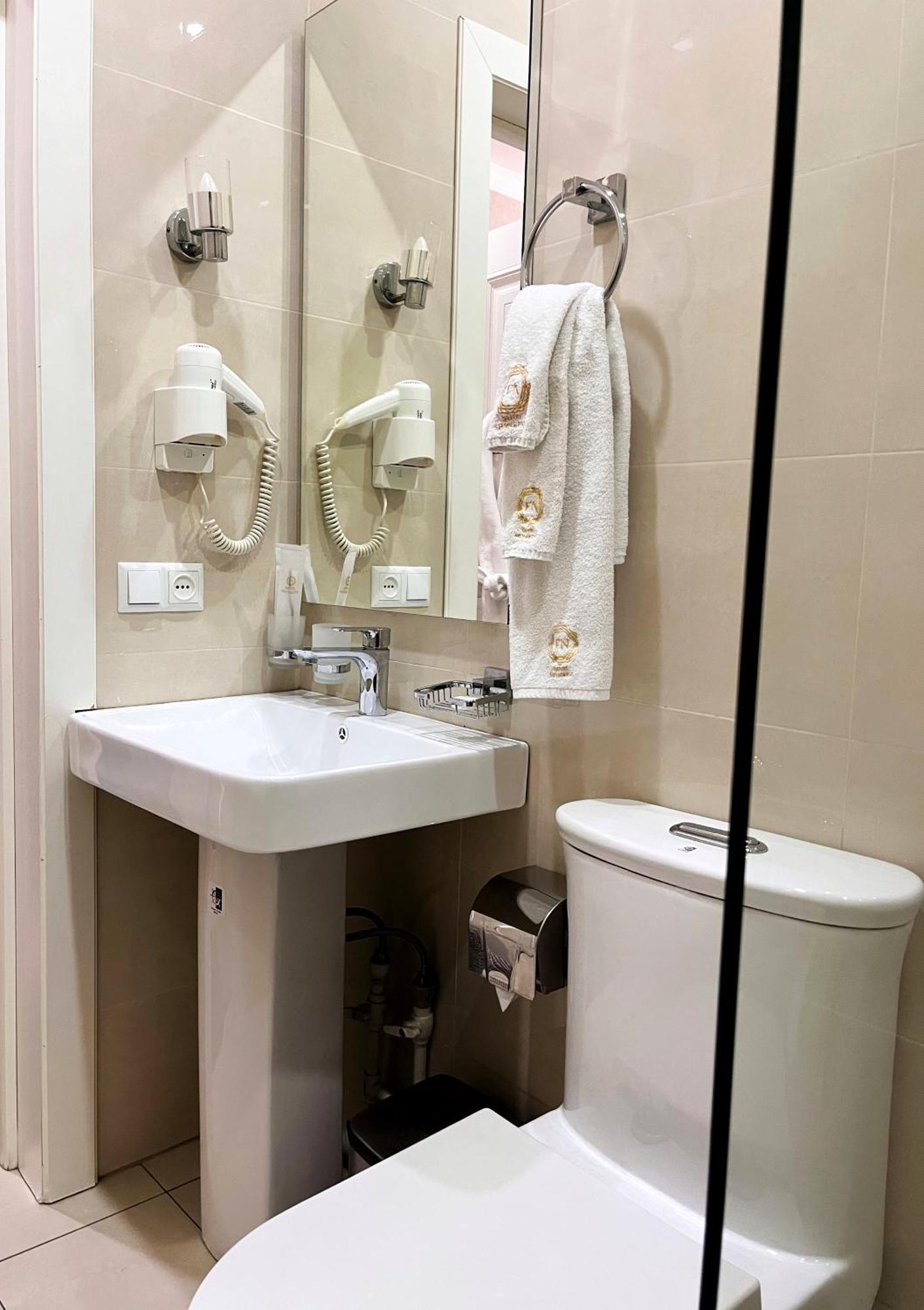 Hotel Fn شيمكنت المظهر الخارجي الصورة
