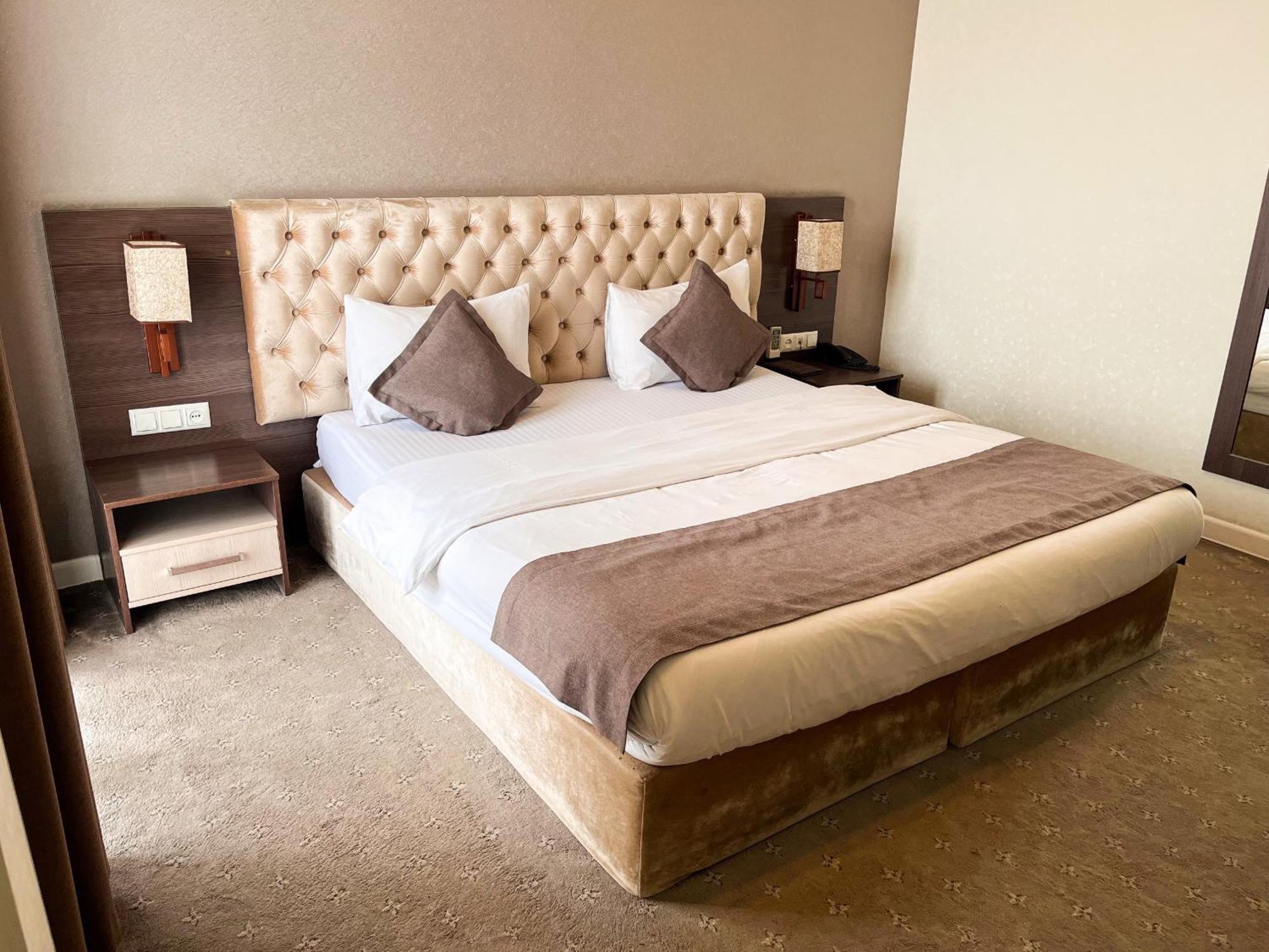 Hotel Fn شيمكنت المظهر الخارجي الصورة